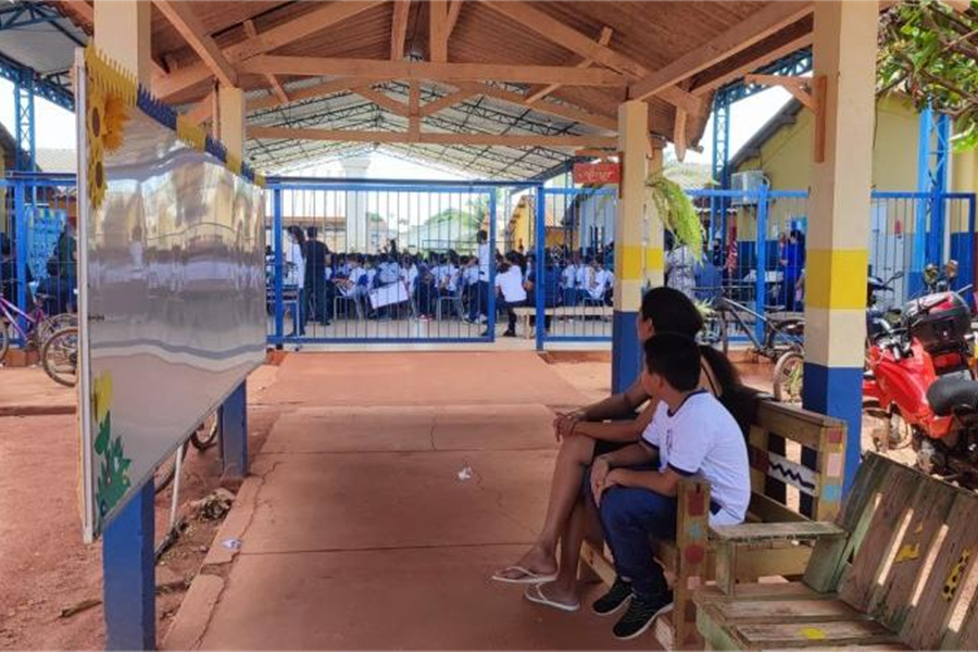 TAÍSSA SOUSA: Deputada indica contratação de professores para a escola Irmã Maria Celeste
