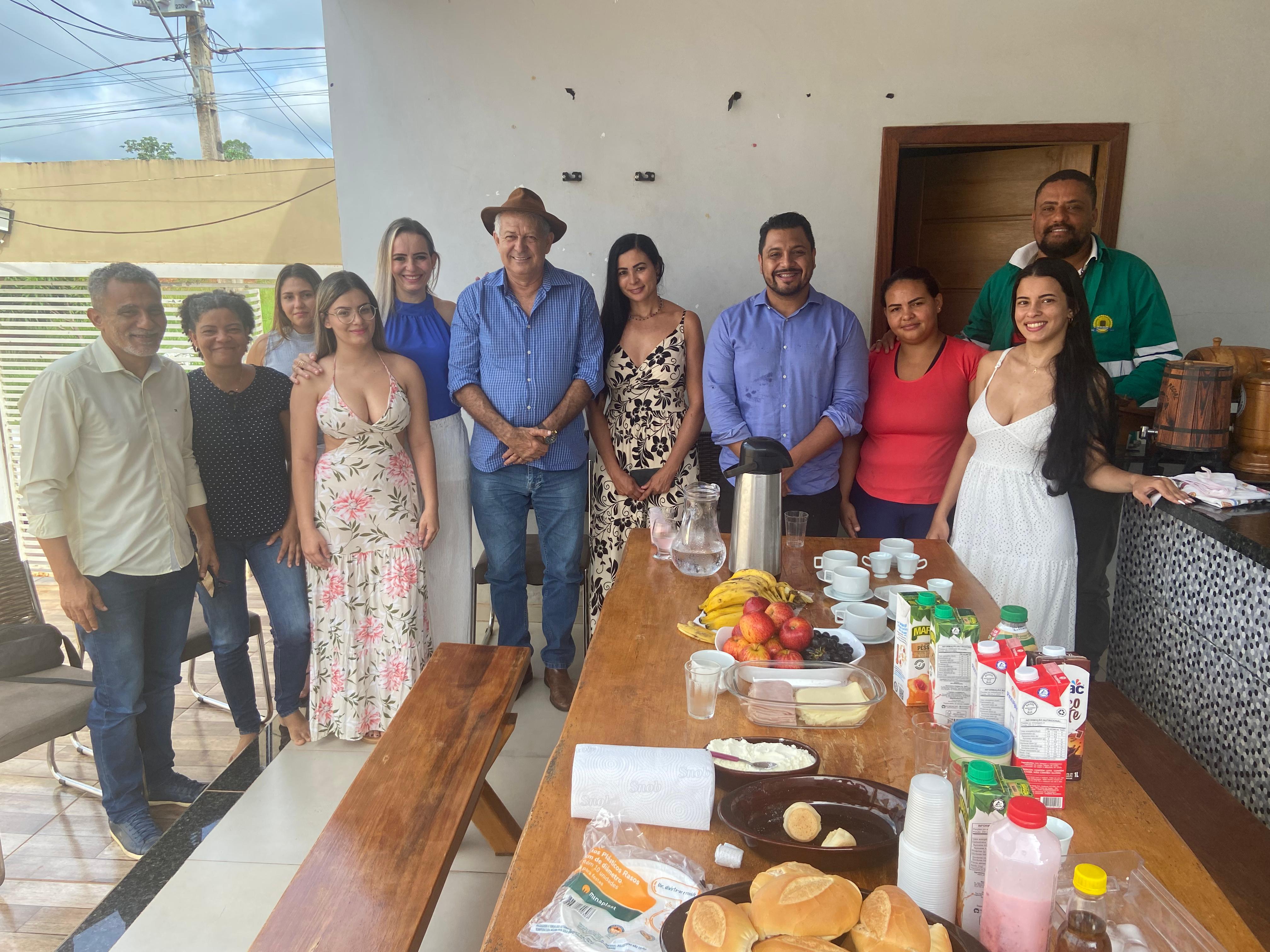 DR. GILBER: Vereador participa de café em bairro de Chácaras para anunciar melhorias