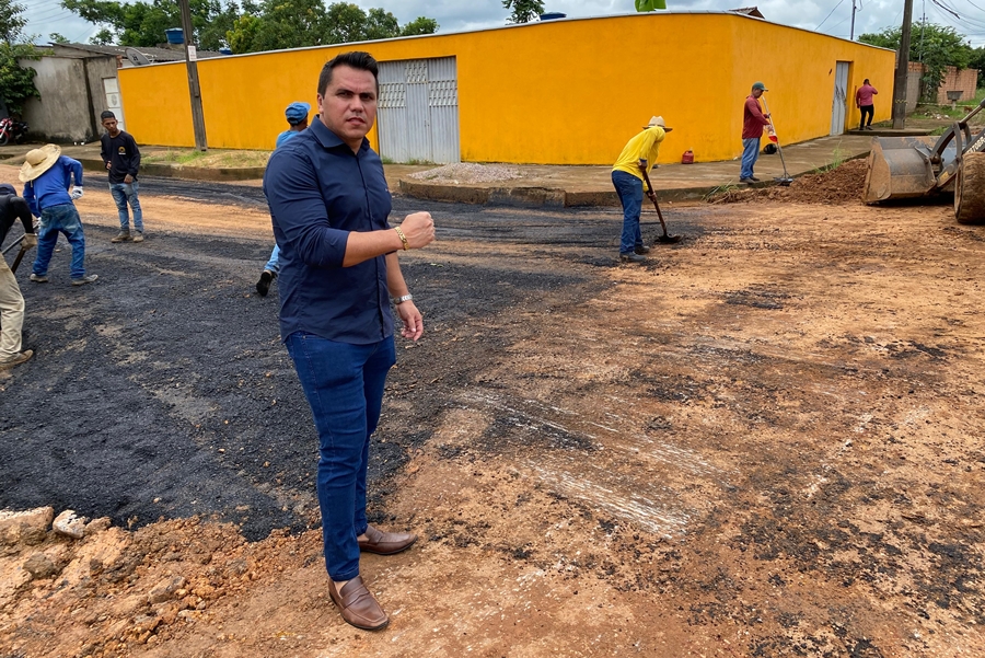 EDIMILSON DOURADO: Semob realiza serviço de tapa buracos no Bairro Aeroclube a pedido do vereador