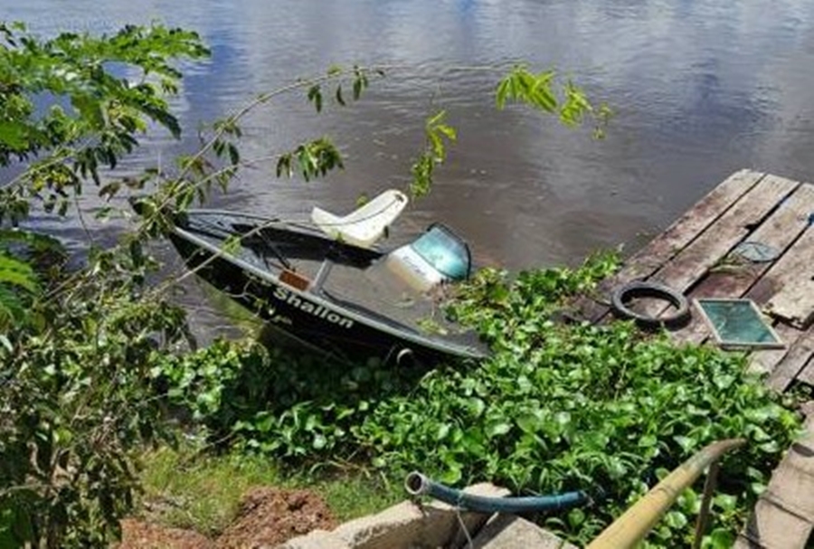 'CAVALO DE PAU': Barco roda com casal a bordo e homem desaparece em rio